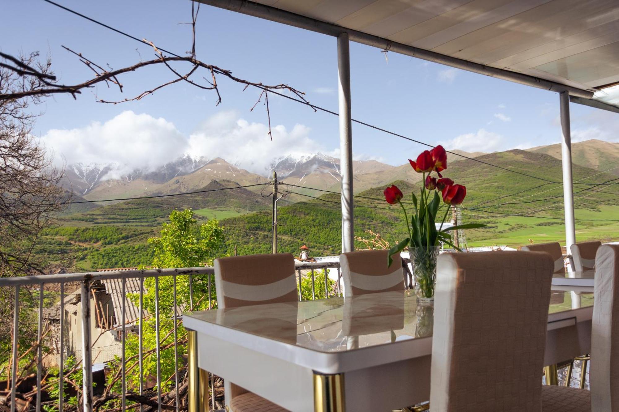 Aspet Hotell Tat'ev Exteriör bild